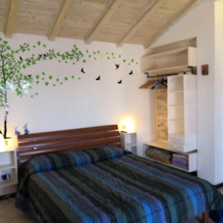 B&B La Casa Dei Frutti Di Bosco Garlasco Buitenkant foto