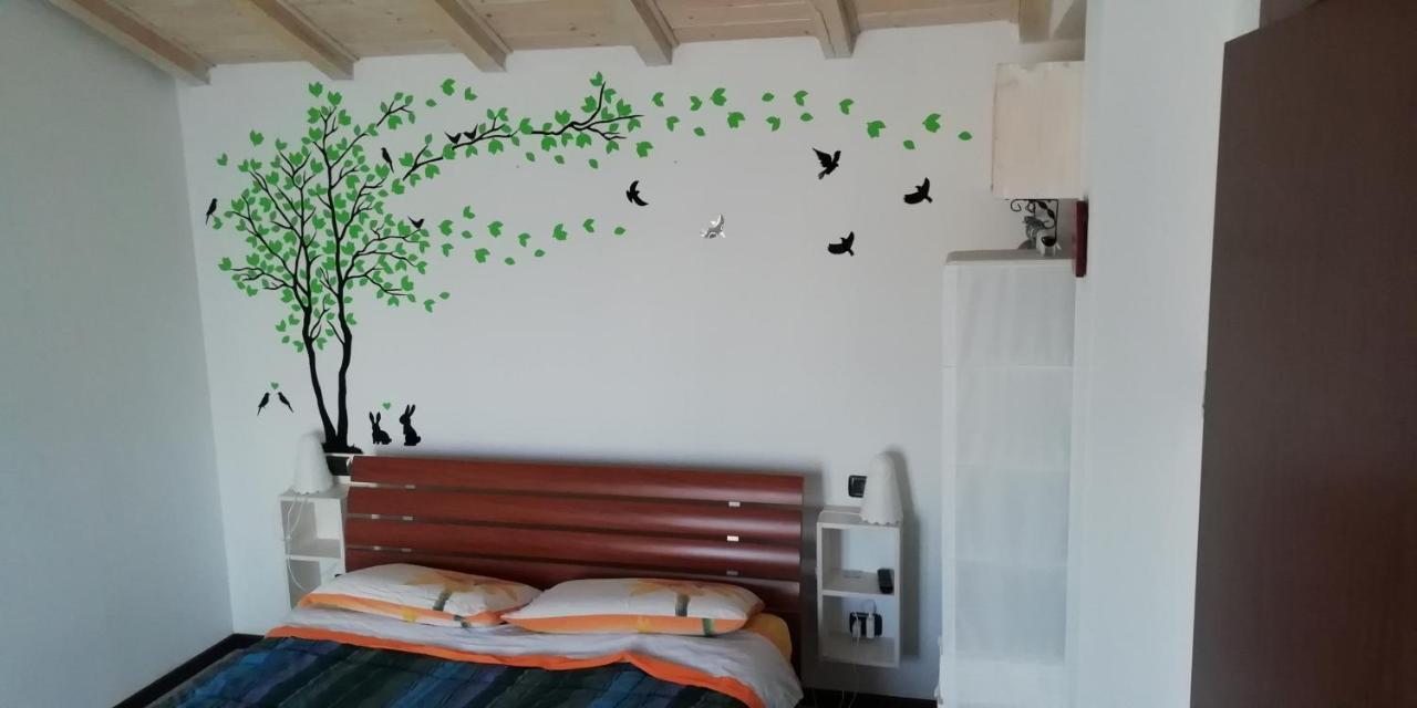 B&B La Casa Dei Frutti Di Bosco Garlasco Buitenkant foto